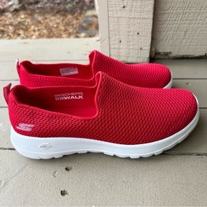 Womens Skechers GoGa Max Shoes Size 7